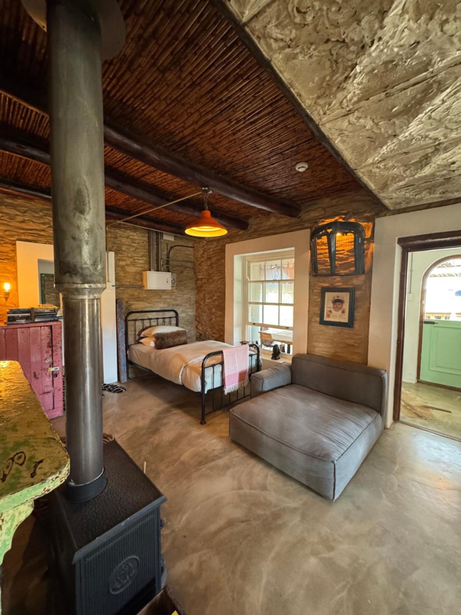 The Karoo Moon Motel Баридейл Екстериор снимка